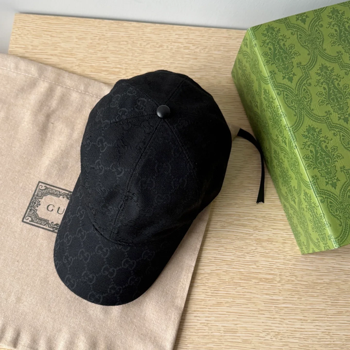 Gorra Gucci negra con monograma GG — imagen 6